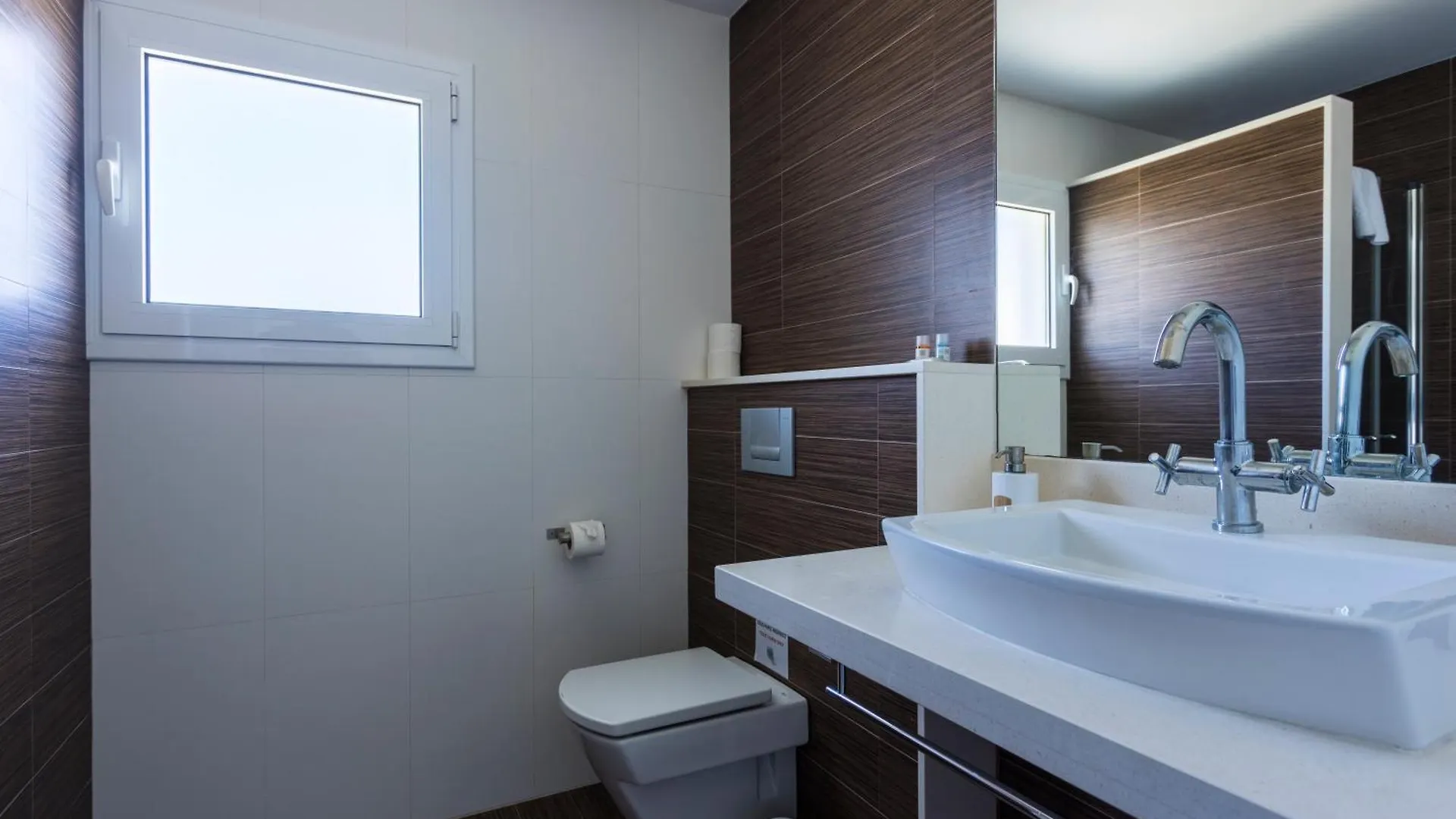 V196 Villa Brisa By Menorcarentals Villas Son Bou España